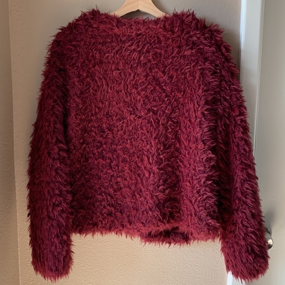 ASHLEY BY 26 INTERNATIONAL Faux Fur Maroon Cardigan Sweater - Picture 6 of 6
